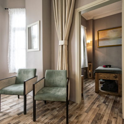 Διακόσμηση Χώρου μέσα στο Τhe Massage Suite
